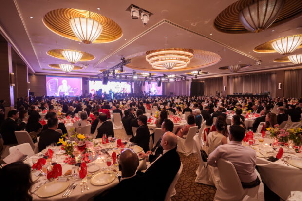 Over 460 distinguished guests attended the SSO Symphony Ball, held at The Ritz Carlton, Millenia Singapore.