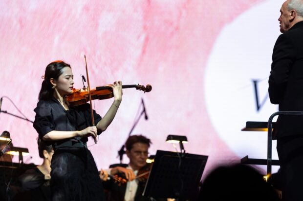 SSO Section Violinist Tseng Chieh-An serenaded guests with Méditation from Thaïs.