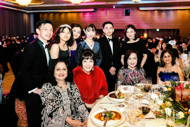 Mrs Grace Yeh (second from left seated) and guests.