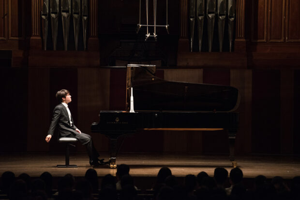 Seong-Jin Cho, in his sold-out concert on the first evening of the Festival. (Photo Credit: Jack Yam)