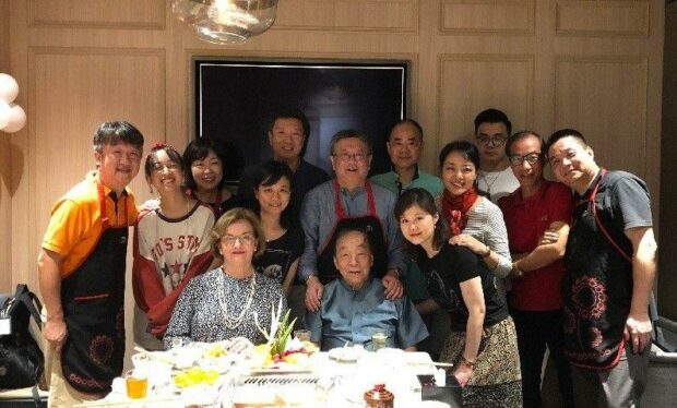 A gathering of SSO musicians and their families with Choo Hoey and Mrs Alexandra Choo
