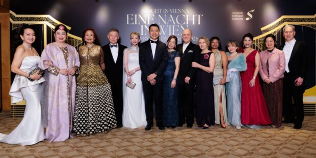 Guest-of-Honour, Acting Minister for Culture, Community and Youth Mr David Neo with SSG Chair Mr Goh Yew Lin, Maestro Hans Graf, and the Symphony Ball Committee.