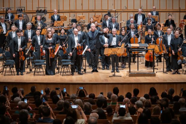 Hannu Lintu conducts the SSO in Mason Bates’s Nomad Concerto, featuring violinist Gil Shaham. (Jul 2026)