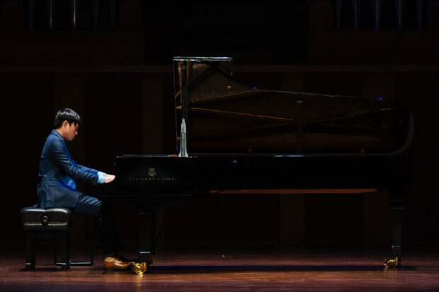 Representing courage in progress, Seth Tan performed Prokofiev’s Andante caloroso and Precipitato from Piano Sonata No. 7 in Bb major, Op. 83.
