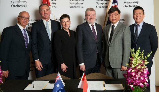 MOU signing in Melbourne in September 2018 Left-Right: Mr David Krasnostein, MSO Board; Dr Mathew Trinca, Director of the National Museum of Australia & Co Chair of the Australia Singapore Arts Group; Ms Sophie Galaise, Managing Director, Melbourne Symphony Orchestra; Senator, the Honourable Mitch Fifield, Minister for Communications and the Arts; Mr Kwok Fook Seng, High Commissioner for the Republic of Singapore to Australia; and Mr Chng Hak-Peng, CEO of the Singapore Symphony Orchestra.