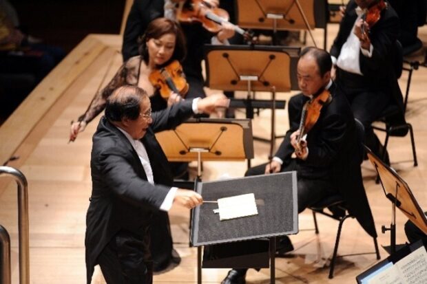 Maestro Choo at SSO’s 35th Anniversary Concert in January 2014.