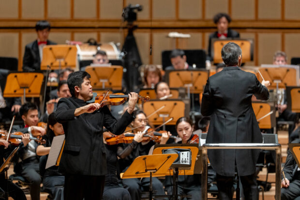 Tan Chan Boon’s Dawn for Violin and Orchestra featuring violinist Jonathan Ong.