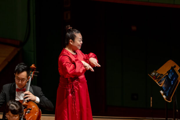 Deaf artist-performer Lily Goh