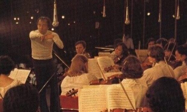 SSO toured Malaysia and Philippines in 1980.
