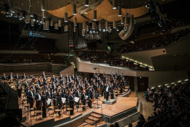 THE SINGAPORE SYMPHONY ORCHESTRA ANNOUNCES 2017-2018 CONCERT SEASON; ANDREW LITTON NAMED PRINCIPAL GUEST CONDUCTOR AND EUDENICE PALARUAN NAMED CHORAL DIRECTOR