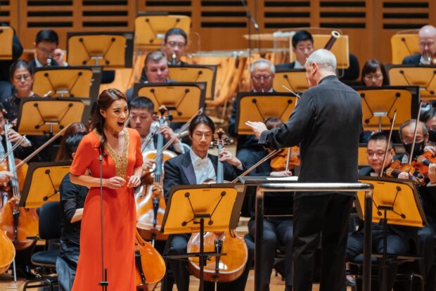 South Korean soprano Sumi Hwang singing Mahler with the Singapore Symphony Orchestra and Hans Graf (Jan 2023)